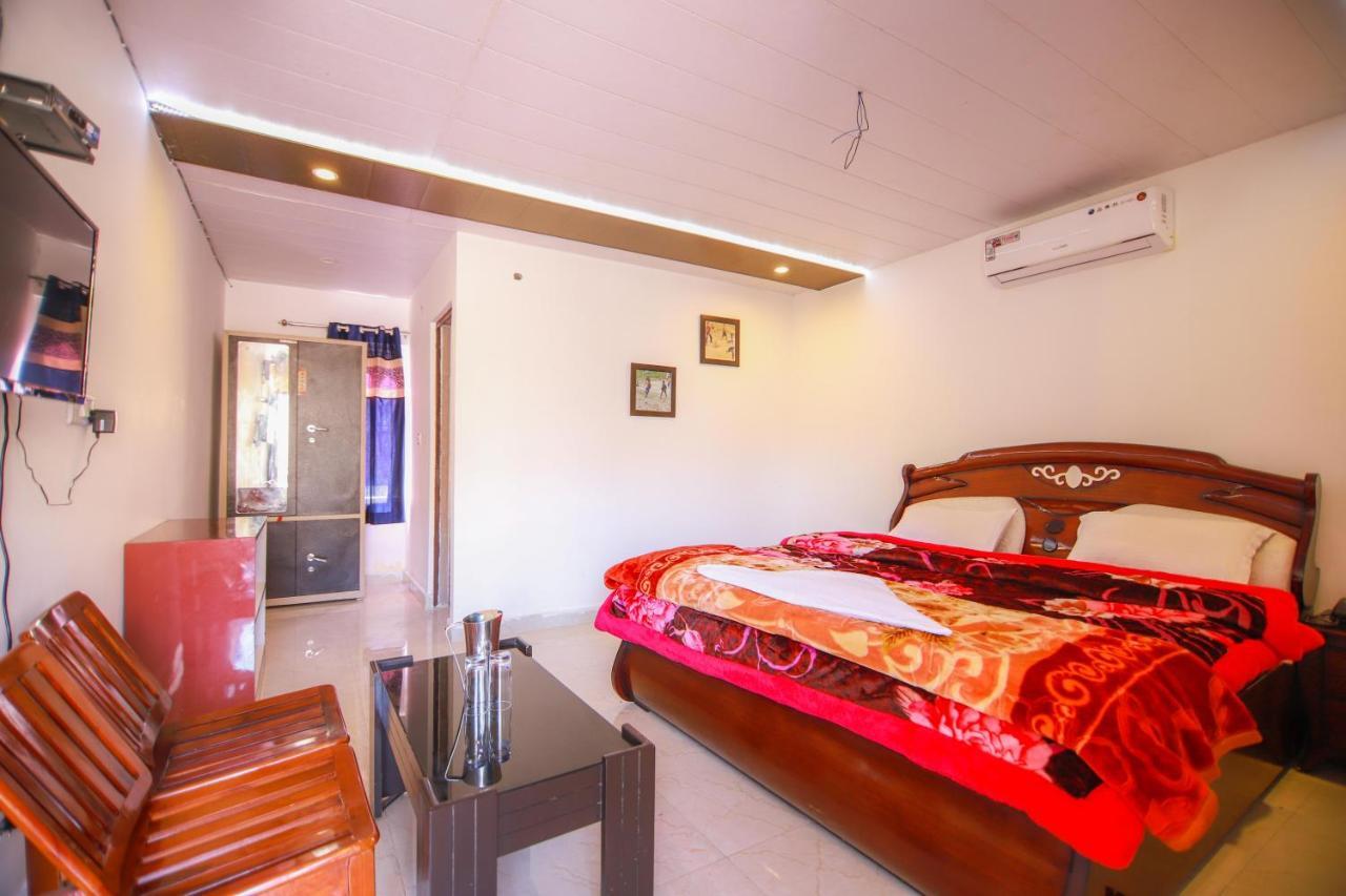 V Resorts Brv Resort Мусори Екстериор снимка